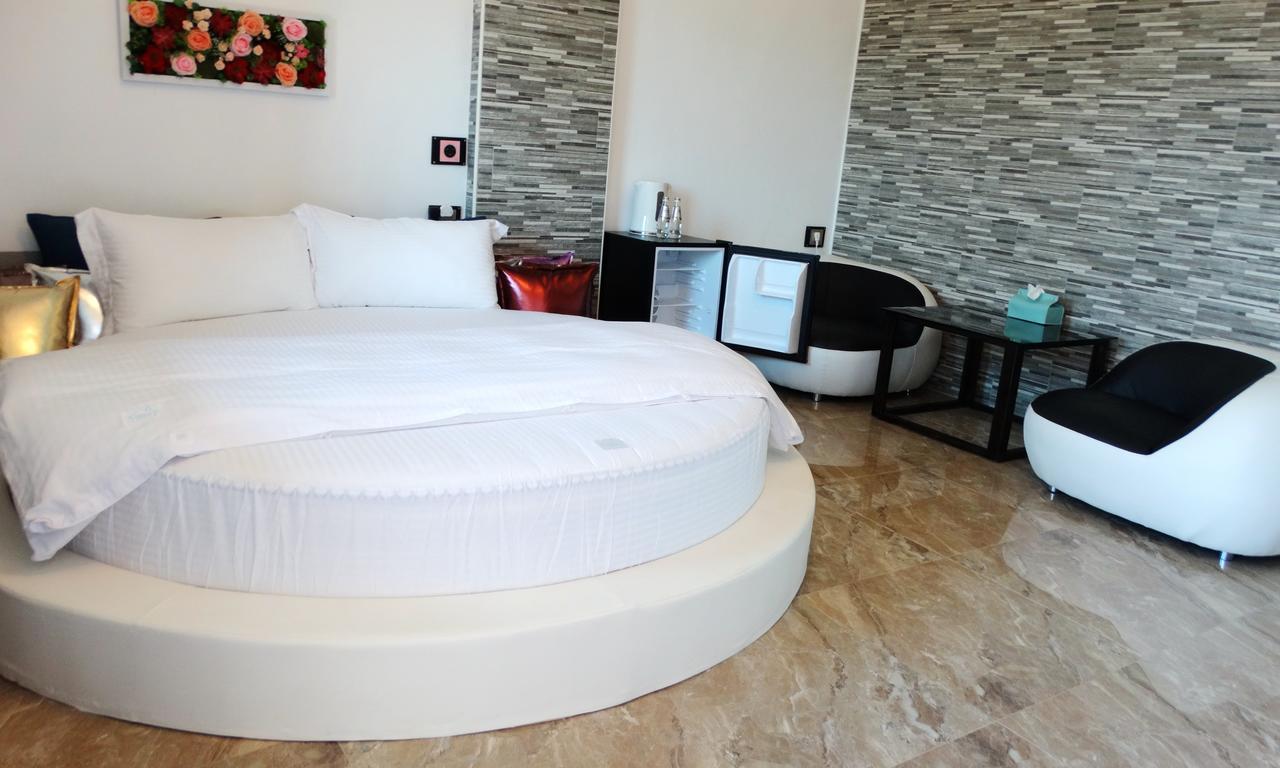 Small House - Cliff Hotel Hengchun Exterior photo