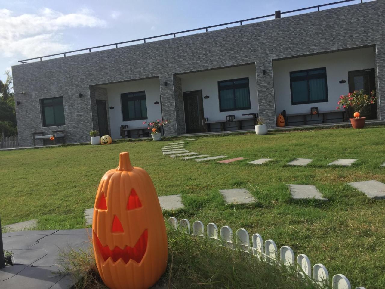 Small House - Cliff Hotel Hengchun Exterior photo